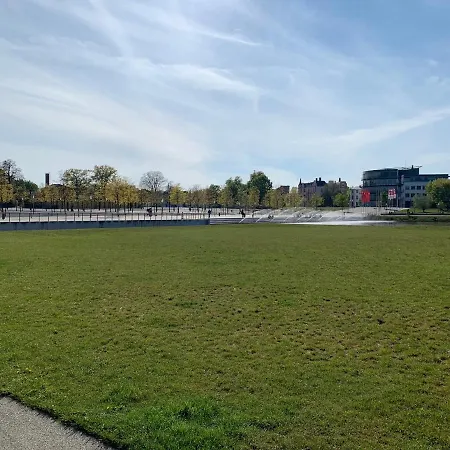 Zimmer im UG direkt in der Innenstadt, Centrum Schwerin  Exterior foto